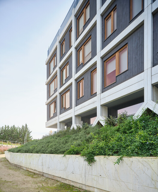 Extensión del Hotel WOOD QGAT / BAILORULL - Fotografía exterior