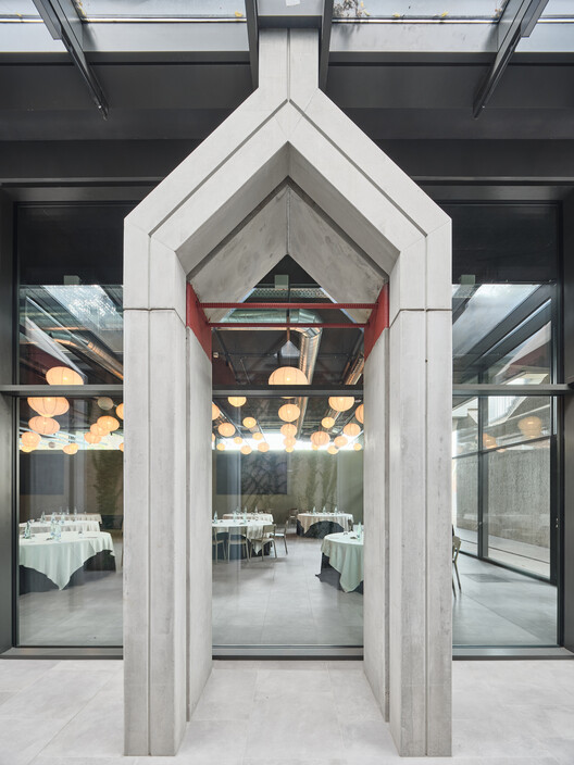 Extensión del Hotel WOOD QGAT / BAILORULL - Fotografía interior, Vidrio, Fijación Vigas