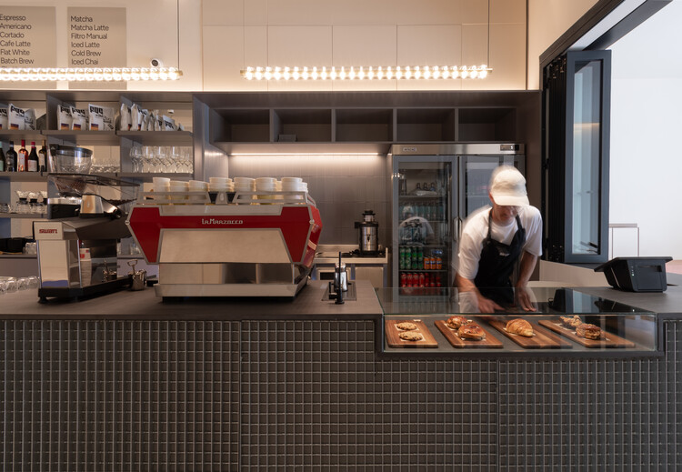 Miksi Social Work Cafe / Berd Studio - Fotografía interior, Encimera