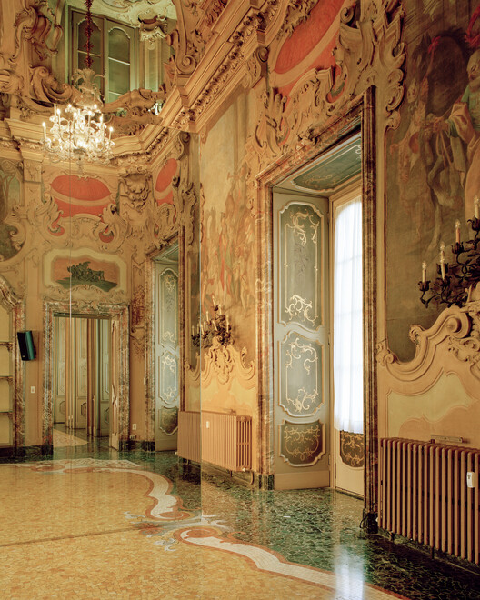 FLOS Palazzo Visconti / ARQUITECTURA-G - Fotografía interior, Iluminación, Pilares