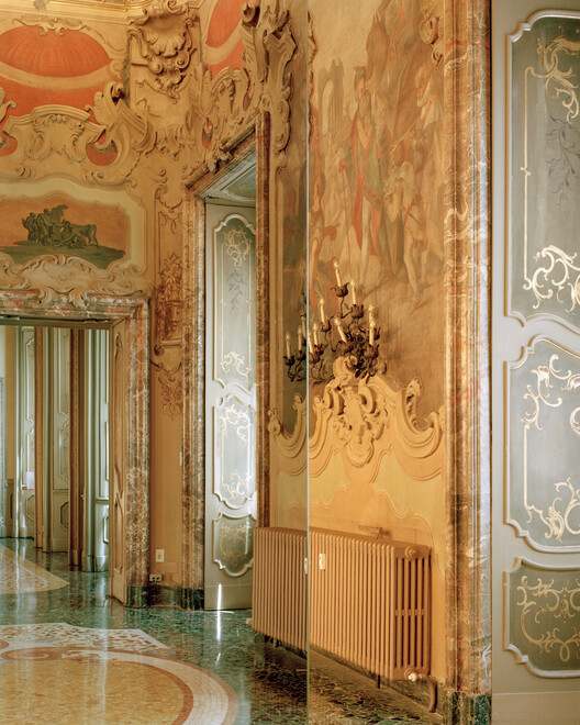 FLOS Palazzo Visconti / ARQUITECTURA-G - Imagen 17 de 17