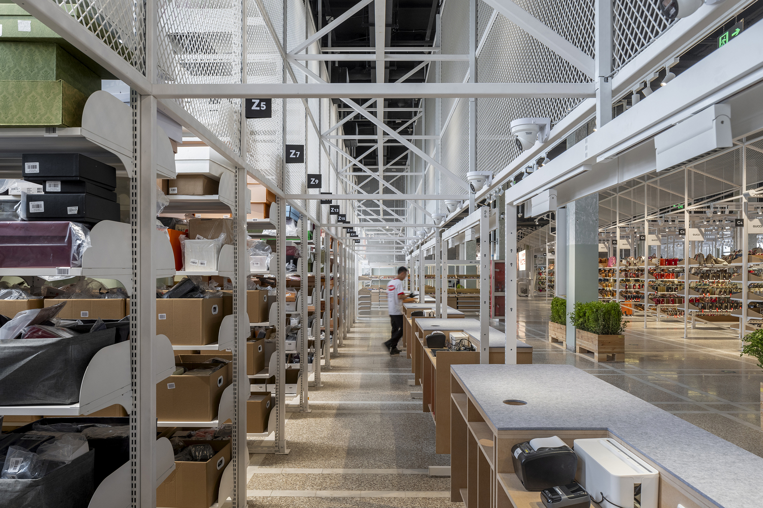 超级转转零售空间 / 空间站建筑师事务所 - 室内图, 梁, 灯