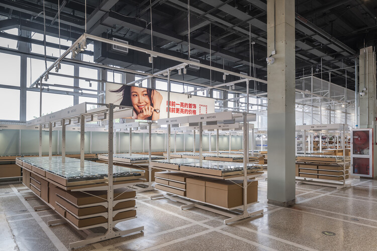 Centro comercial Super Zhuanzhuan / SpaceStation - Fotografía interior, Escaleras, Vidrio
