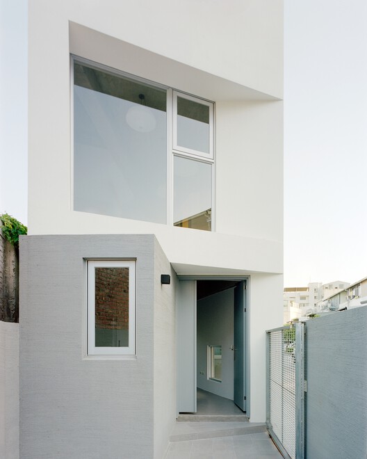Triangle House / Metrics Architecture Studio - Interior Photography, Concrete