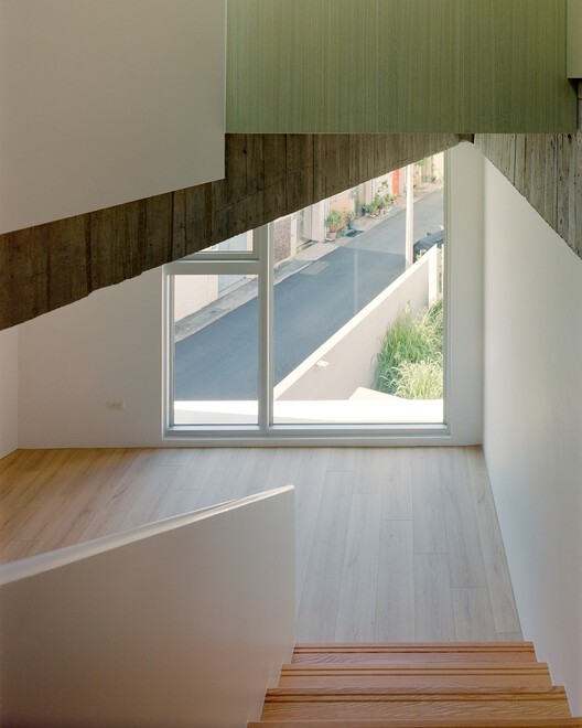 Triangle House / Metrics Architecture Studio - Interior Photography, Stairs, Wood