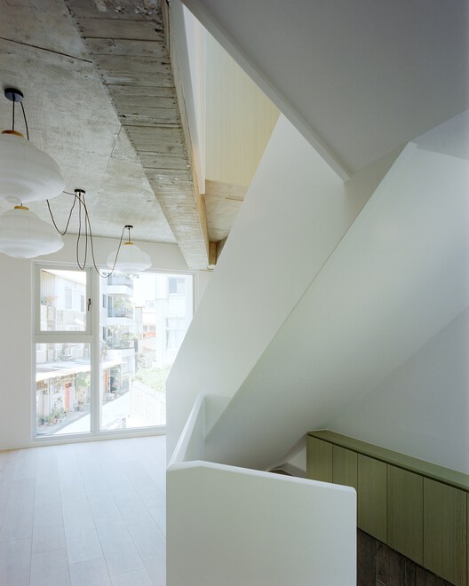 Triangle House / Metrics Architecture Studio - Interior Photography, Wood, Glass