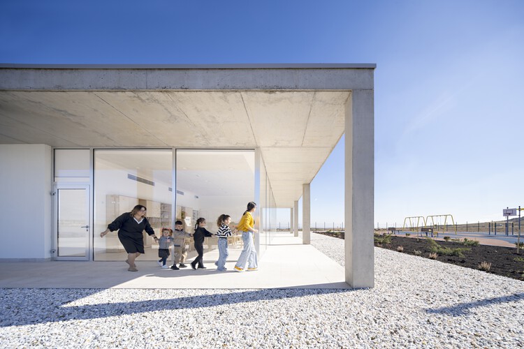 Creche na Armênia / Alberto Campo Baeza - Fotografia de Exterior, Concreto