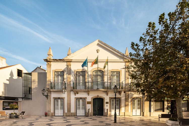 Jardim da Galeria Municipal do Montijo / Ricardo Bak Gordon + Rui Mendes Arquitectura - Mais Imagens