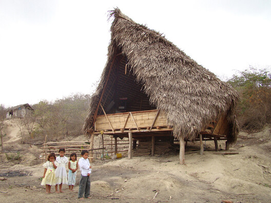 Crossing Hemispheres: Thatched Roofs from America to Asia - Image 4 of 21
