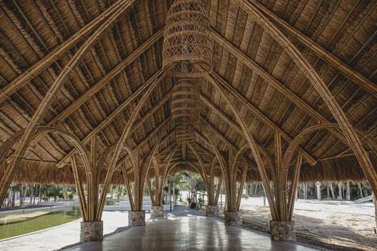 Crossing Hemispheres: Thatched Roofs from America to Asia - Image 3 of 21