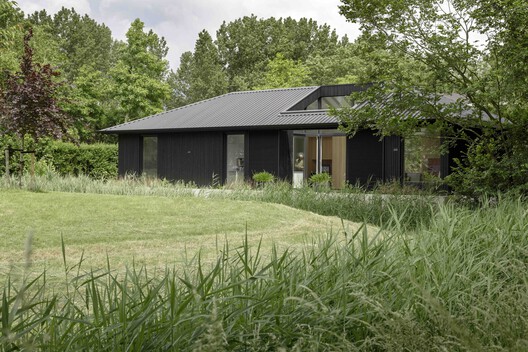 Casa para 3 generaciones / i29 architects - Fotografía exterior, Jardín