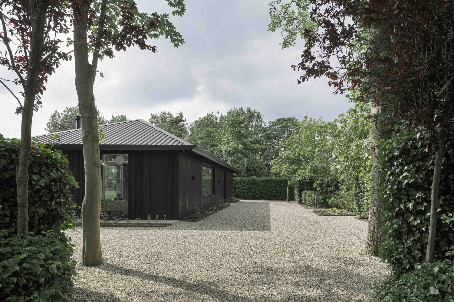 Casa para 3 generaciones / i29 architects - Fotografía exterior, Jardín, Puerta