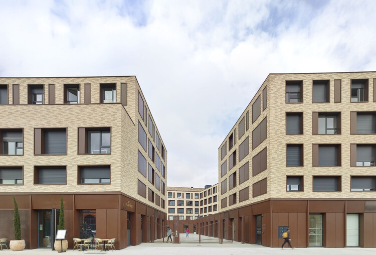 Architecture et patrimoine ベルナール・トゥリエ Architecture et patrimoine ベルナール・トゥリエ Architecture