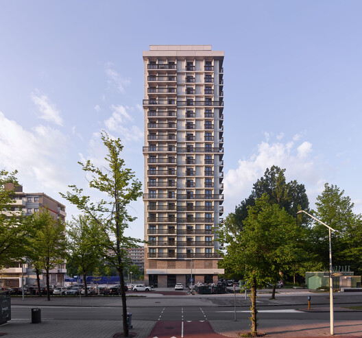 Opportuna Residential Tower  / Office Winhov + Office Haratori - Exterior Photography, Balcony