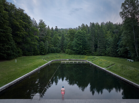 Piscina da Floresta / Mjölk architekti - Fotografia de Exterior