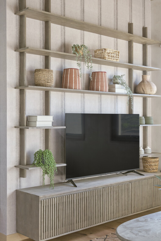 Casa EP / LOTE STUDIO + Ignacio Ferreira - Fotografía interior, Madera, Estanterías
