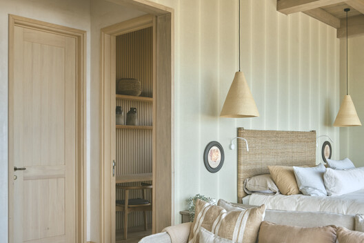 Casa EP / LOTE STUDIO + Ignacio Ferreira - Fotografía interior, Dormitorio, Madera, Iluminación, Camas