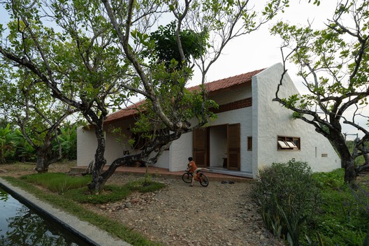 Casa Cashew Garden / G+ Architects - Fotografía exterior, Jardín
