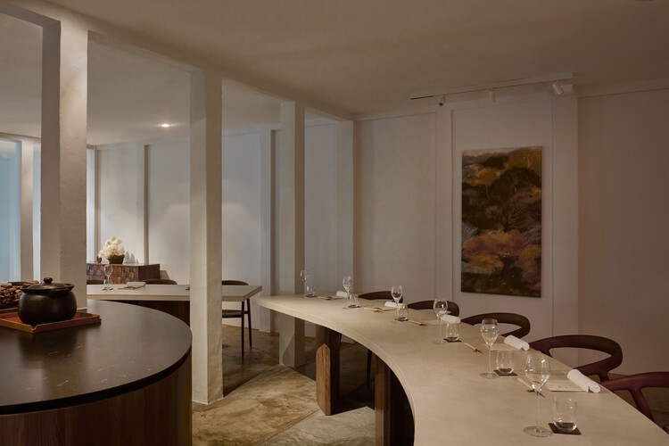ASU Restaurante / Brock Carmichael Asia - Fotografía interior, Comedor, Madera, Iluminación, Sillas