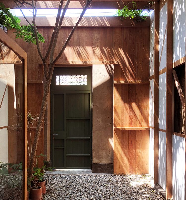 Obra Habitada en Huayruro / INSITU oficina de arquitectura - Fotografía interior, Madera