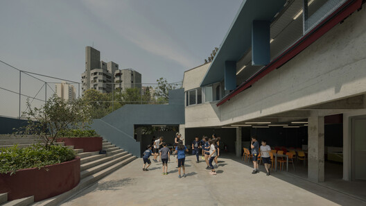 Colegio São Sabas / Guido Otero Arquitetura - Fotografía exterior, Concreto