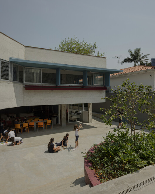 Colegio São Sabas / Guido Otero Arquitetura - Fotografía exterior, Concreto