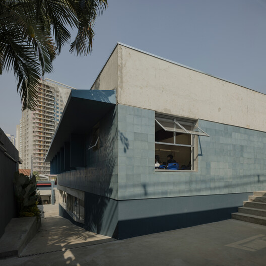 Colegio São Sabas / Guido Otero Arquitetura - Fotografía exterior, Concreto