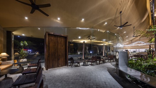 Phe La Da Nang Cafe / 6717 Studio - Interior Photography, Lighting, Chair