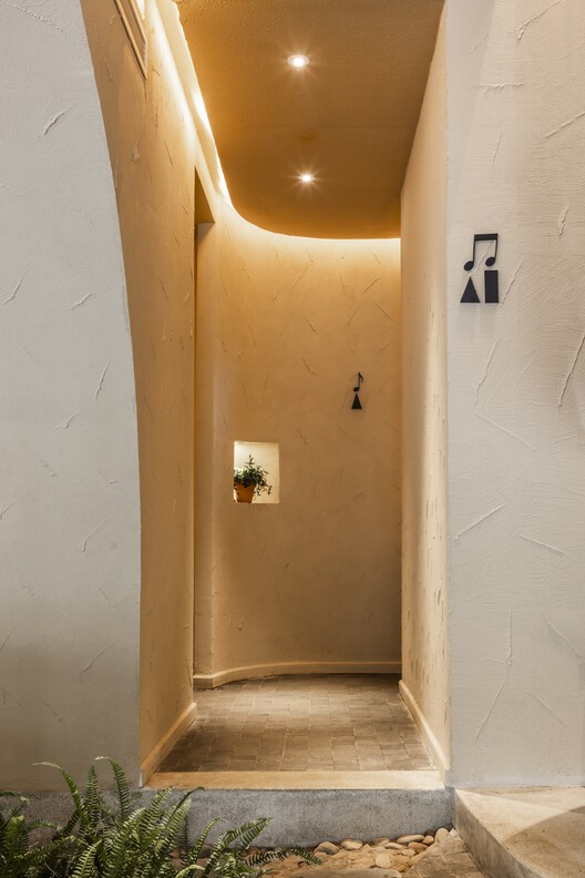 Phe La Da Nang Cafe / 6717 Studio - Image 25 of 35