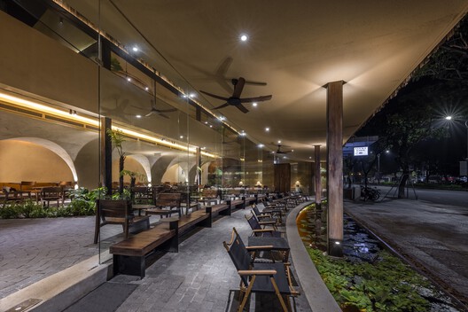 Phe La Da Nang Cafe / 6717 Studio - Interior Photography, Chair