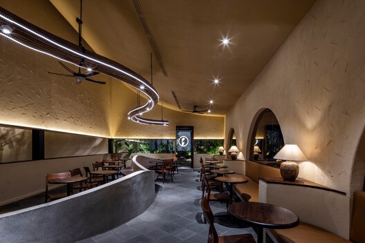Phe La Da Nang Cafe / 6717 Studio - Interior Photography, Lighting, Chair