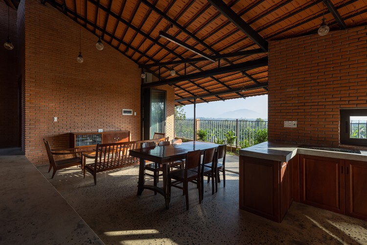 Casa Nha Xuan Tay / G+ Architects - Fotografia de Interiores, Sala de Jantar, Cadeira