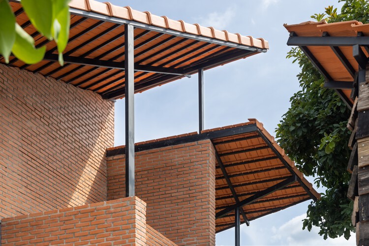 Casa Nha Xuan Tay / G+ Architects - Imagem 3 de 34