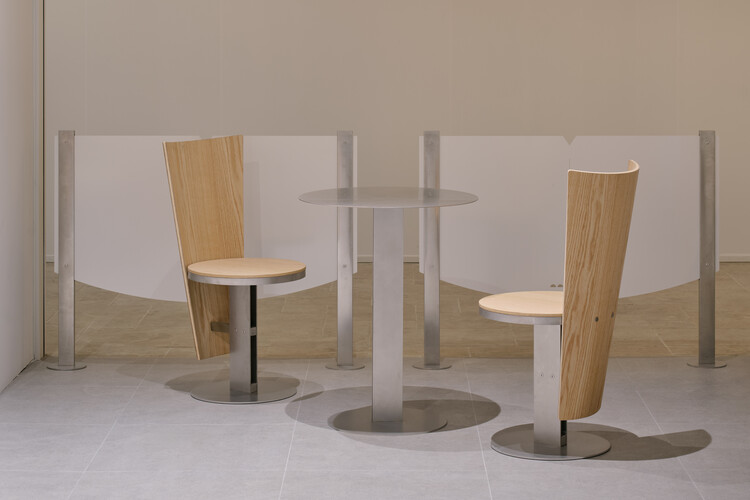 Center Coffee Eastpole 咖啡厅 / KKOL Studio - 室内图, 木头, 椅子