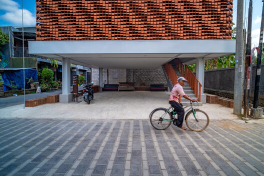 Kampung Mrican Fase 1 y Micro biblioteca Pringwulung / SHAU Indonesia - Fotografía exterior