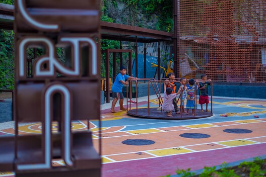Kampung Mrican Fase 1 y Micro biblioteca Pringwulung / SHAU Indonesia - Fotografía exterior