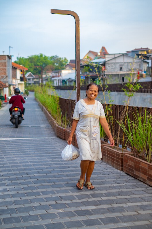 Kampung Mrican Fase 1 y Micro biblioteca Pringwulung / SHAU Indonesia - Fotografía exterior
