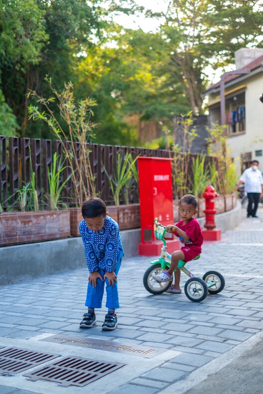 Kampung Mrican Fase 1 y Micro biblioteca Pringwulung / SHAU Indonesia - Imagen 24 de 45