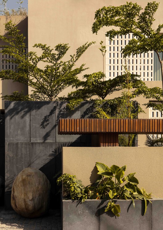 Casa Ekasham / Portal 92 - Imagem 31 de 40