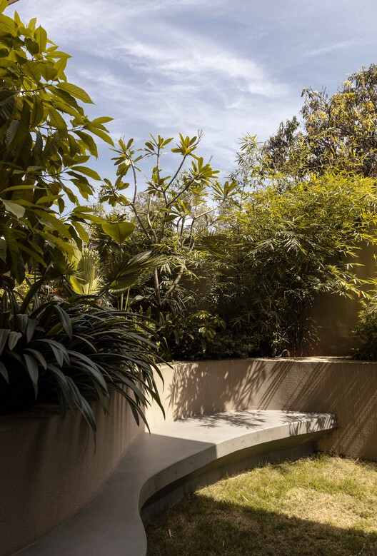 Casa Ekasham / Portal 92 - Imagem 28 de 40
