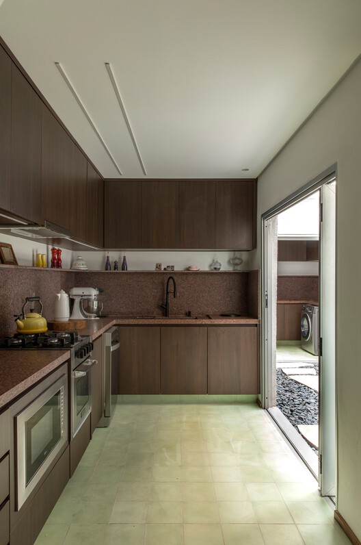 House da Vila / Mariana Orsi Arquitetura + Design - Interior Photography, Kitchen, Wood, Countertop, Lighting, Sink