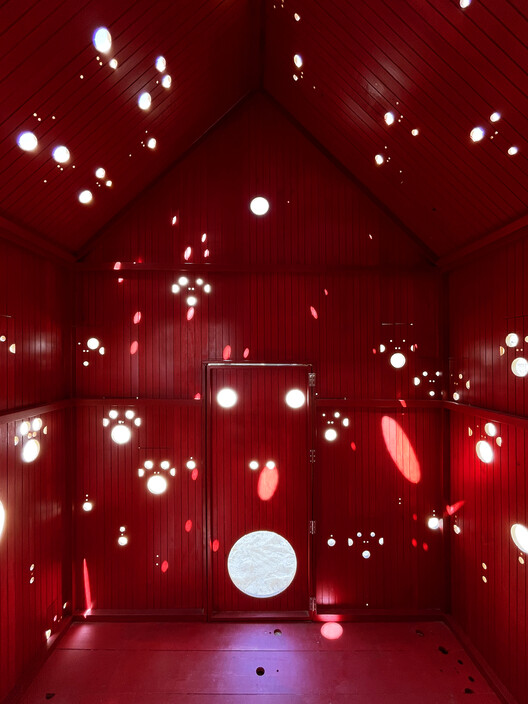 Casa Esquiça (9/10) / Os Espacialistas - Fotografia de Interiores, Iluminação