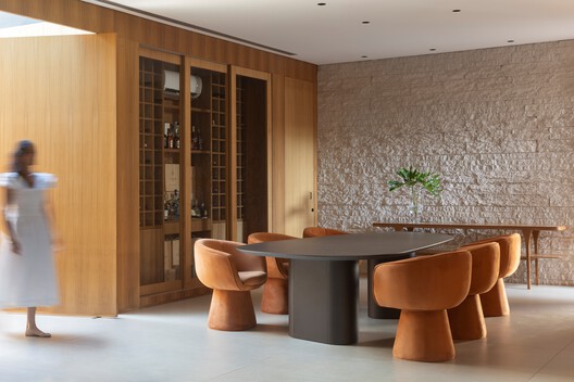 Casa G+B / Mariana Orsi Arquitetura + Design - Fotografía interior, Madera, Mesas, Sillas