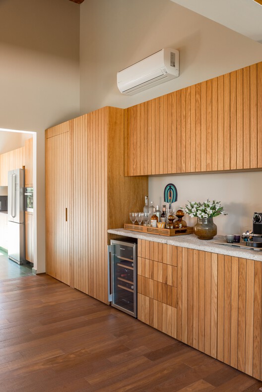 Casa AF / Sandra Sayeg Tranchesi Arquitetura - Fotografia de Interiores, Cozinha, Madeira, Bancada