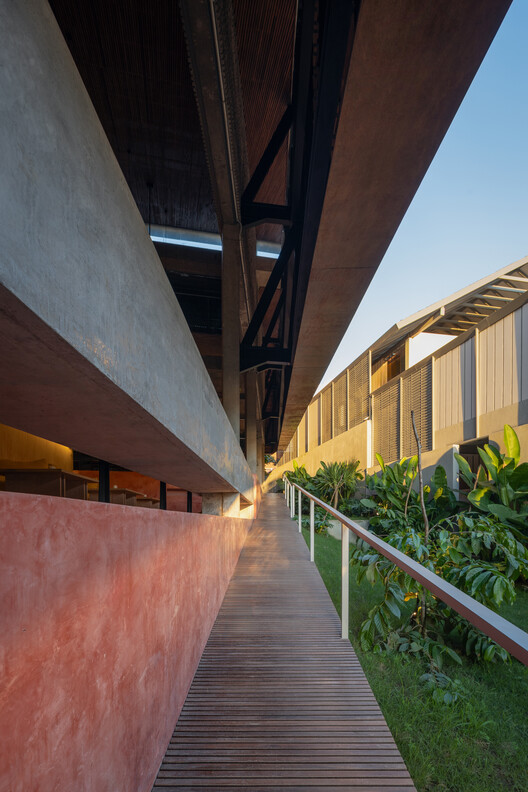 Restaurante Set N Rise Bali / Studio Kota Architecture - Imagen 2 de 30