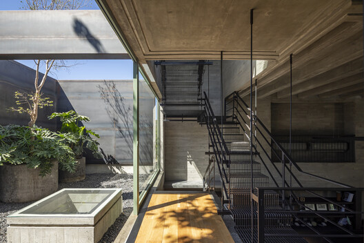 Taller Di Frenna Arquitectos / Di Frenna Arquitectos - Fotografía interior, Escaleras, Madera, Concreto