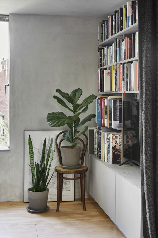 Apartment with a Mezzanine / Office Ten Architecture - Interior Photography, Shelving