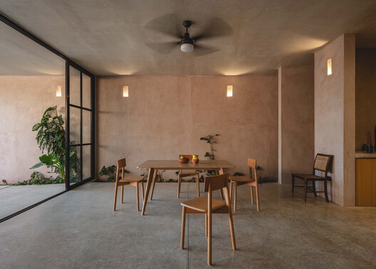 Casa Xcumpich / Taller Mexicano de Arquitectura - Fotografía interior, Comedor, Madera, Sillas
