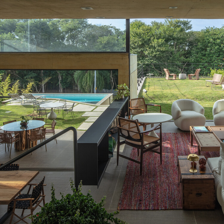 Casa CPG / Obra Arquitetos - Fotografia de Interiores, Madeira, Cadeira, Mesa, Pátio, Jardim