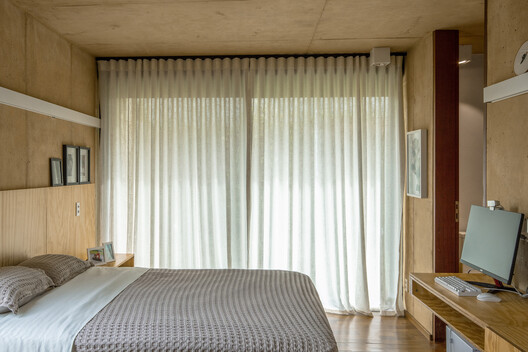 Casa CPG / Obra Arquitetos - Fotografia de Interiores, Dormitório, Madeira, Cama